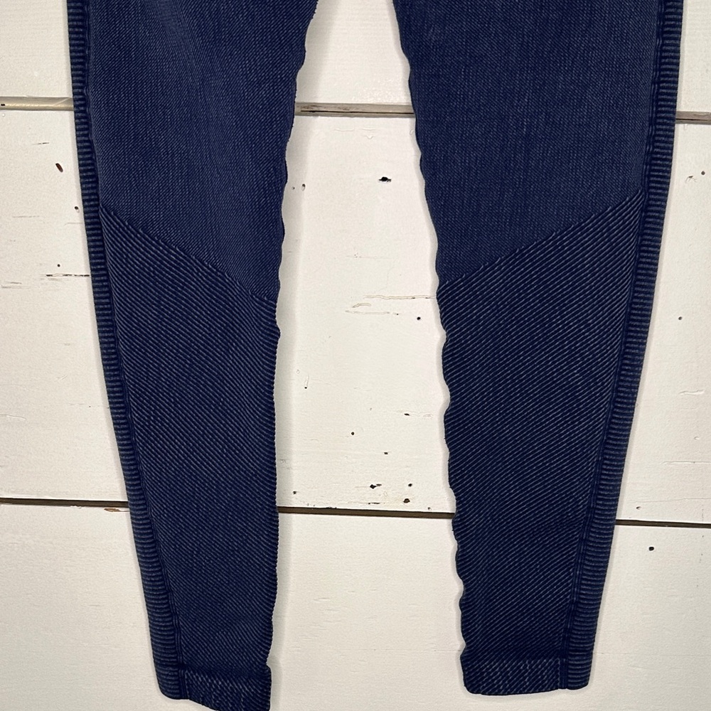 Aerie High-Waisted Ribbed Navy Blue Leggings - Picture 5 of 9
